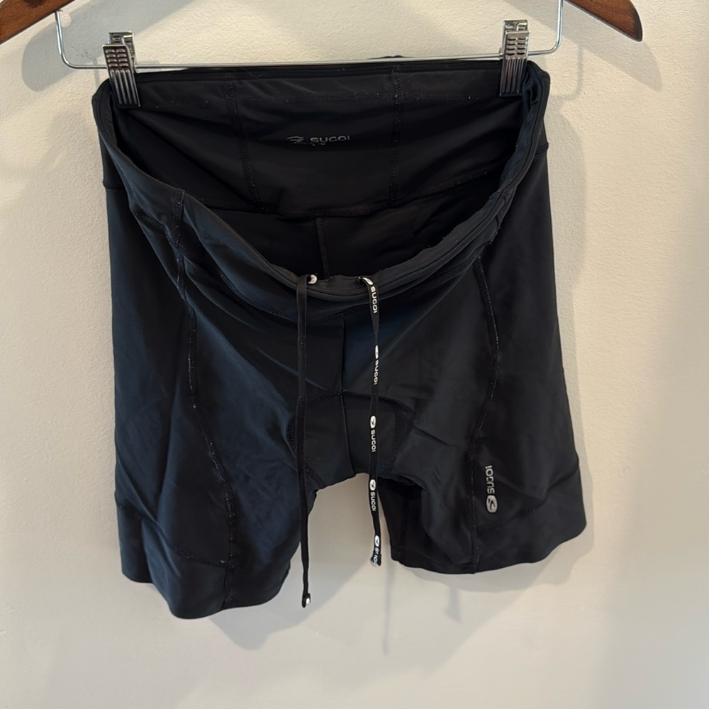Men’s Sugoi bike shorts size L